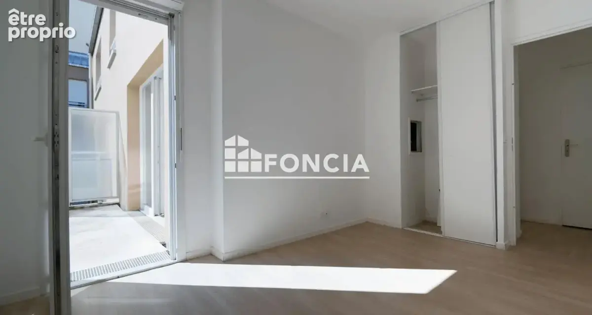 MELUN : Dans une résidence récente de 2020, découvrez ce bel appartement 3 pièces de 60 m² avec terrasse, vue dégagée et place d - photo 5
