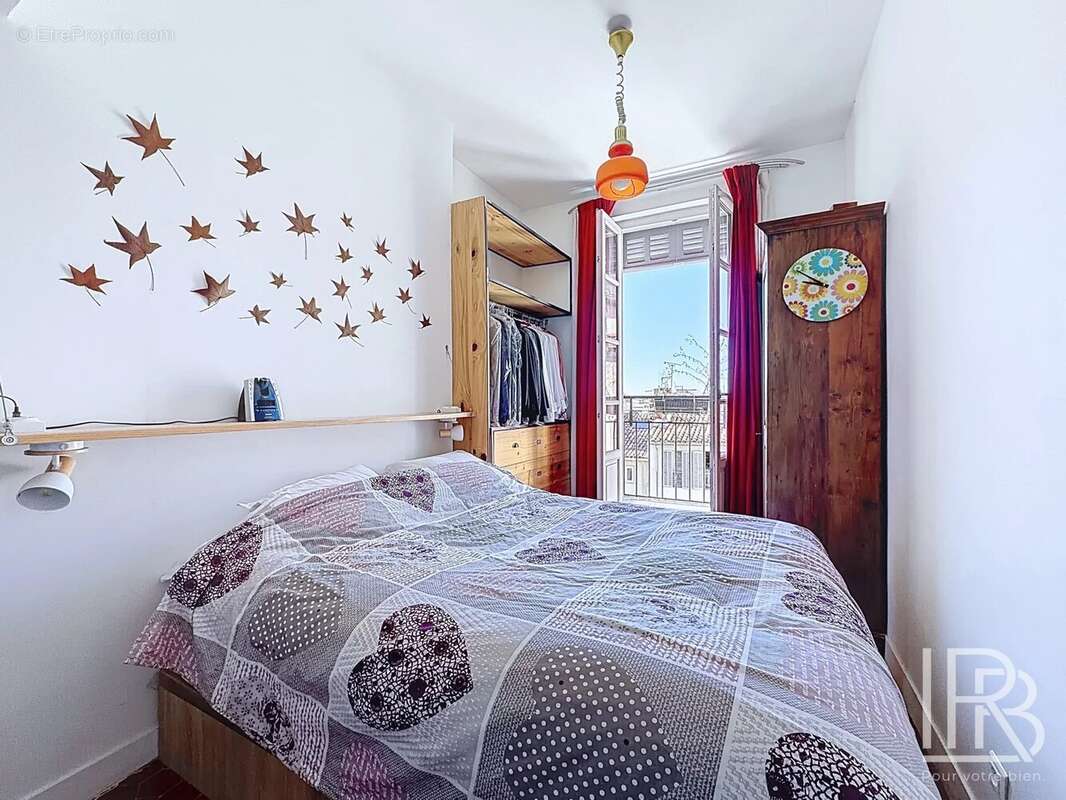 Appartement à MARSEILLE-1E