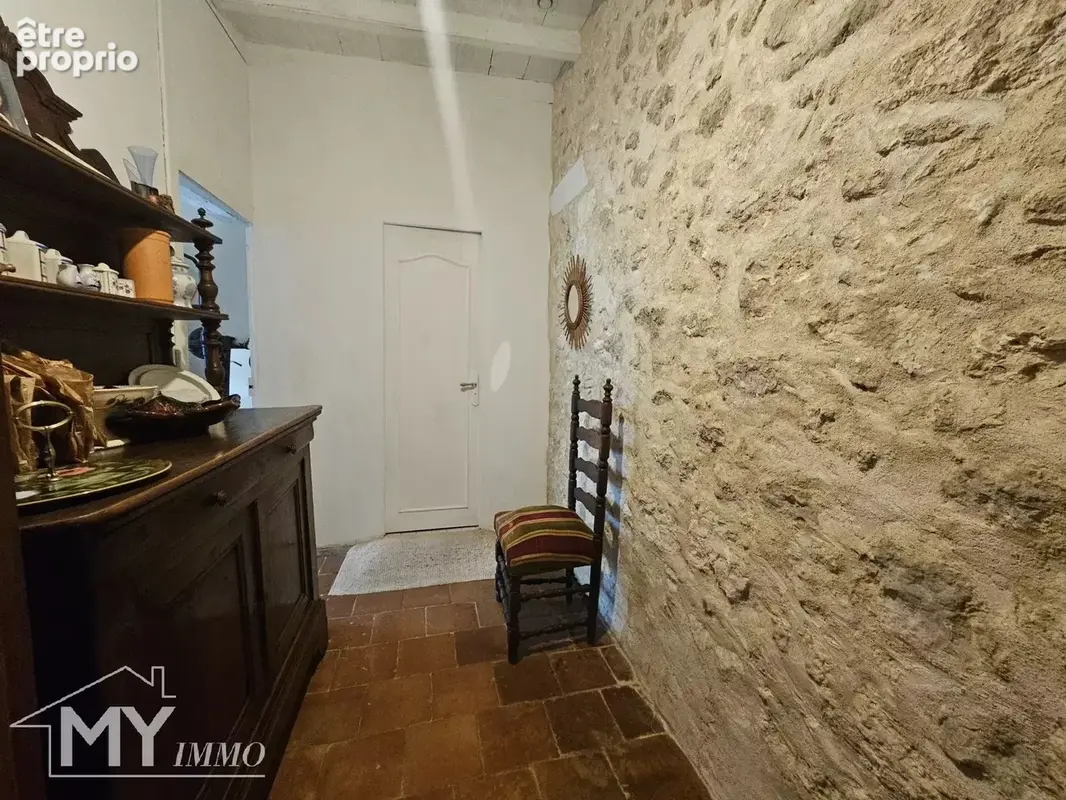 St Antoine de Breuilh : Maison en pierre de 1855 avec dépendances et jardin clos – Cadre paisible - photo 9