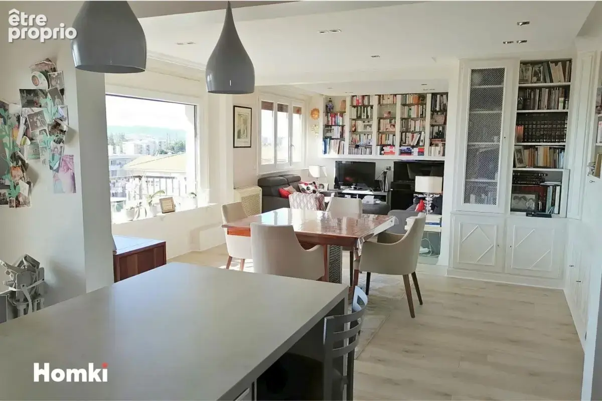 Appartement à BRON