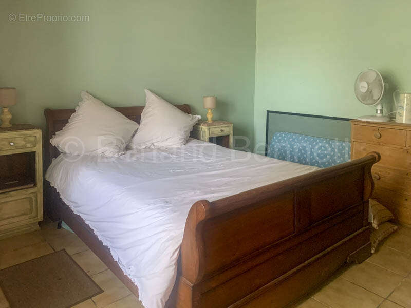 Maison à CHEF-BOUTONNE