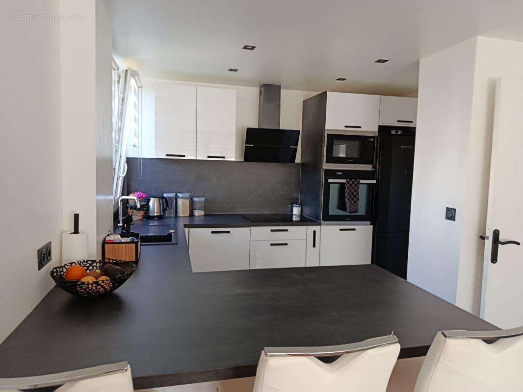 Appartement à COMBS-LA-VILLE