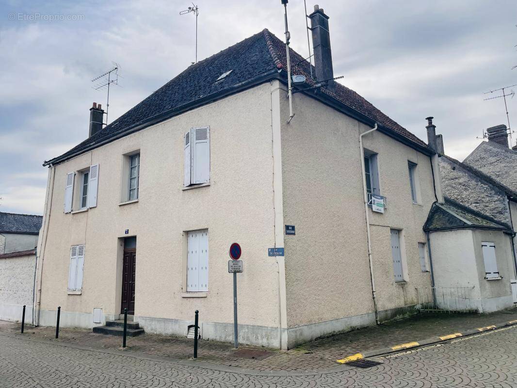 Appartement à ANGERVILLE
