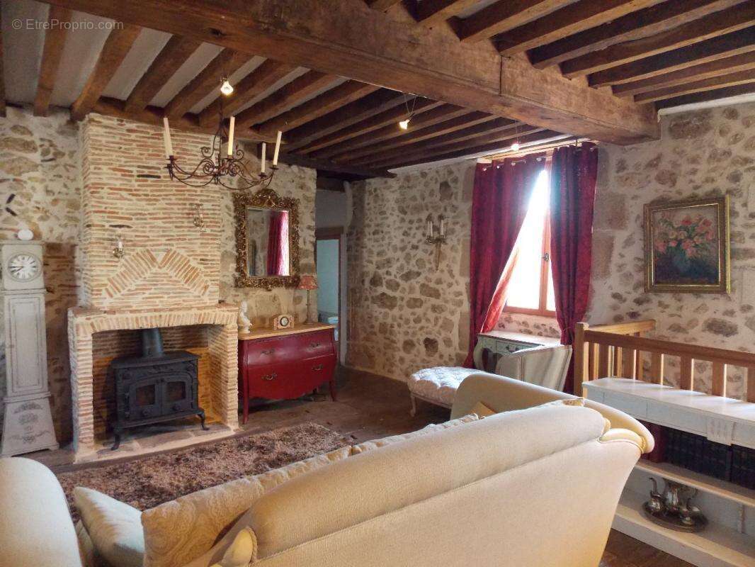 Maison à ROCHECHOUART