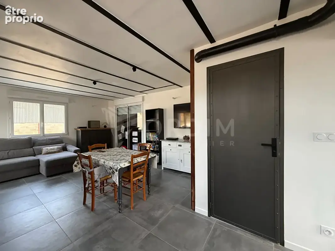 Ensemble immobilier avec maison  et dépendances sur près d'un hectare - photo 3