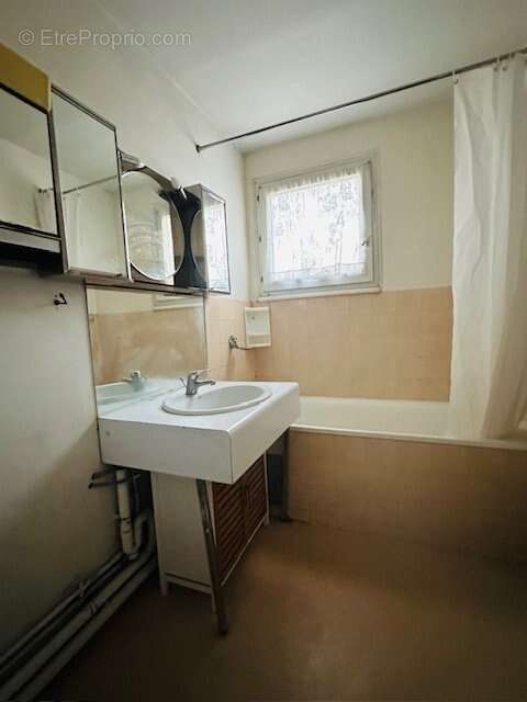 Appartement à LA COURNEUVE