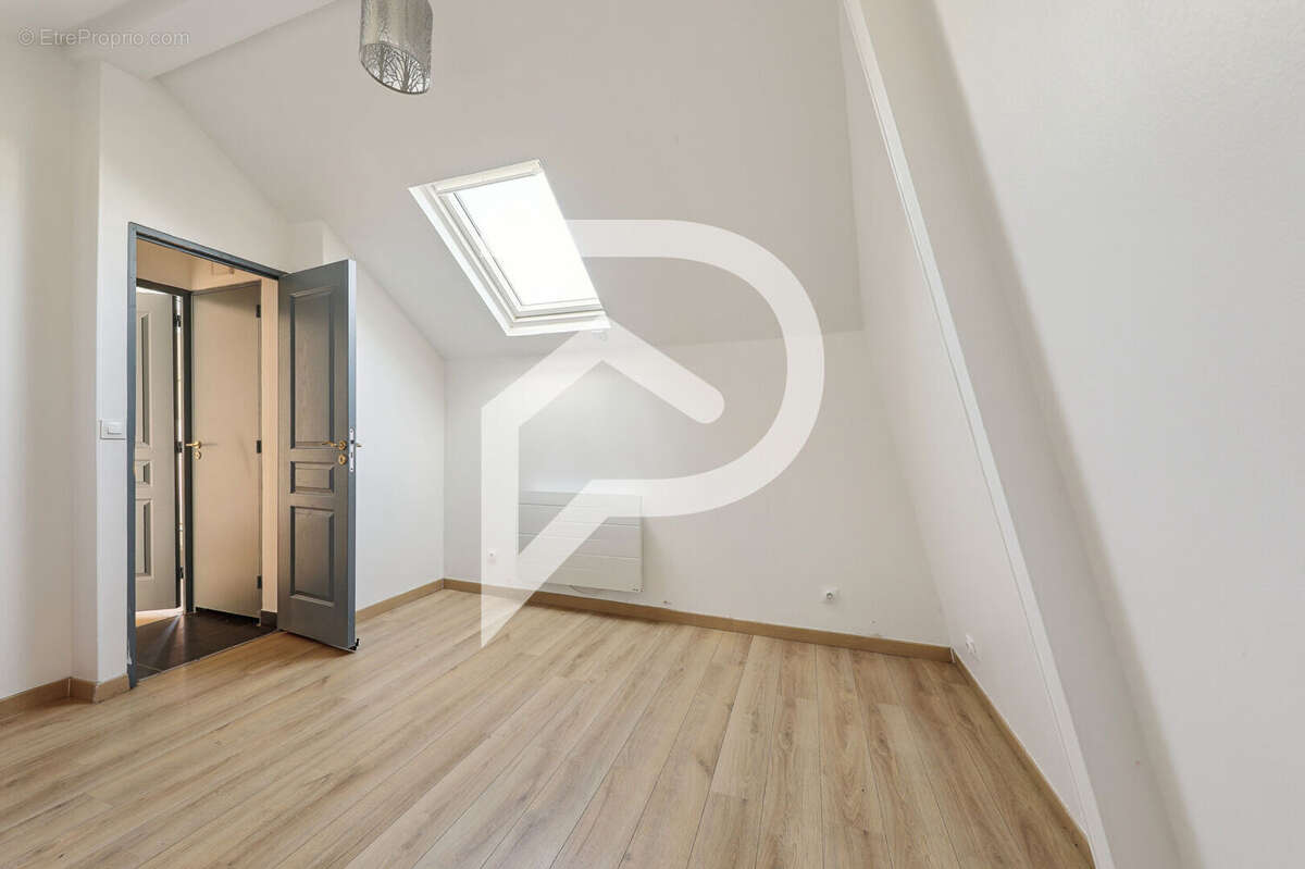 Appartement à COLOMBES