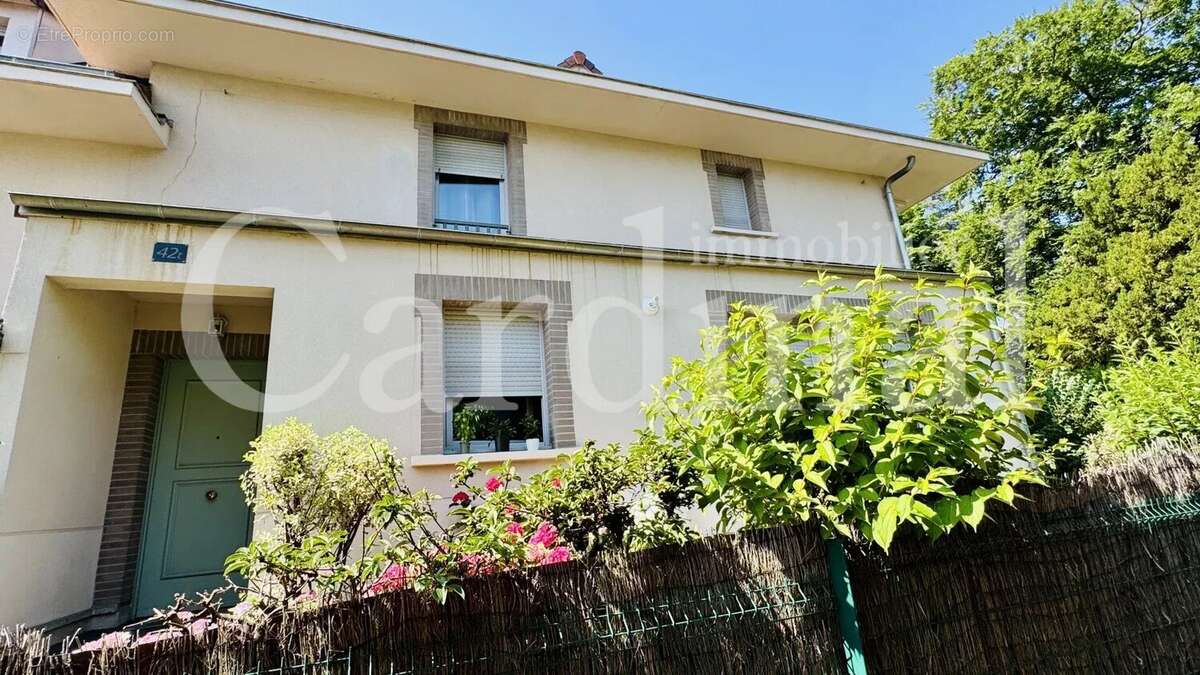 Maison à NOISY-LE-ROI