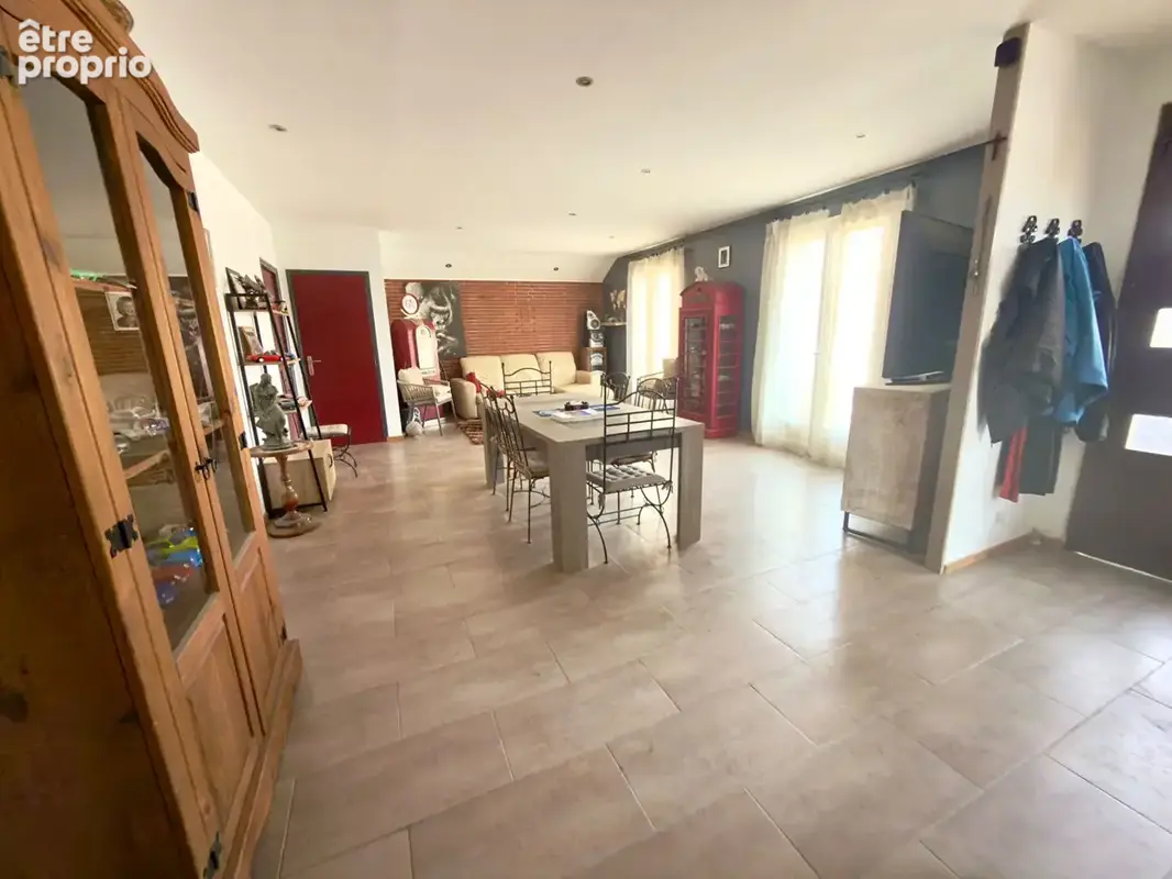 Maison Individuelle 130 m² - 5 pièces - 4 Chambres - Grand Garage - Jardin - Réquista. - photo 5