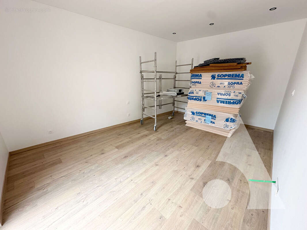 Maison à SAINTE-SAVINE