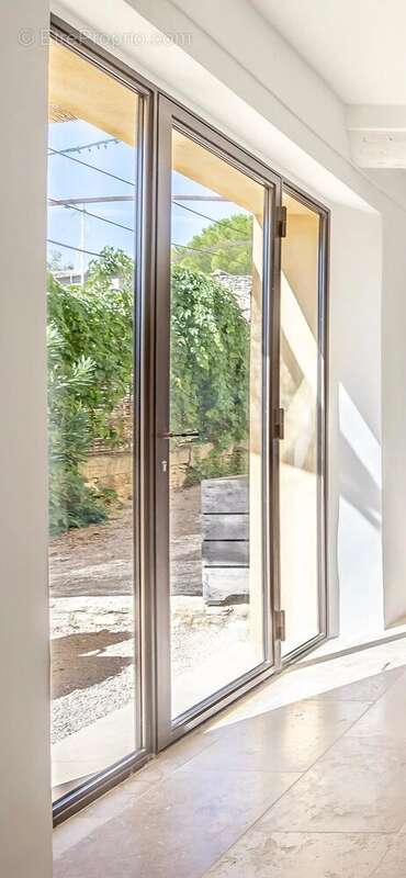 Maison à SAINT-SATURNIN-LES-APT