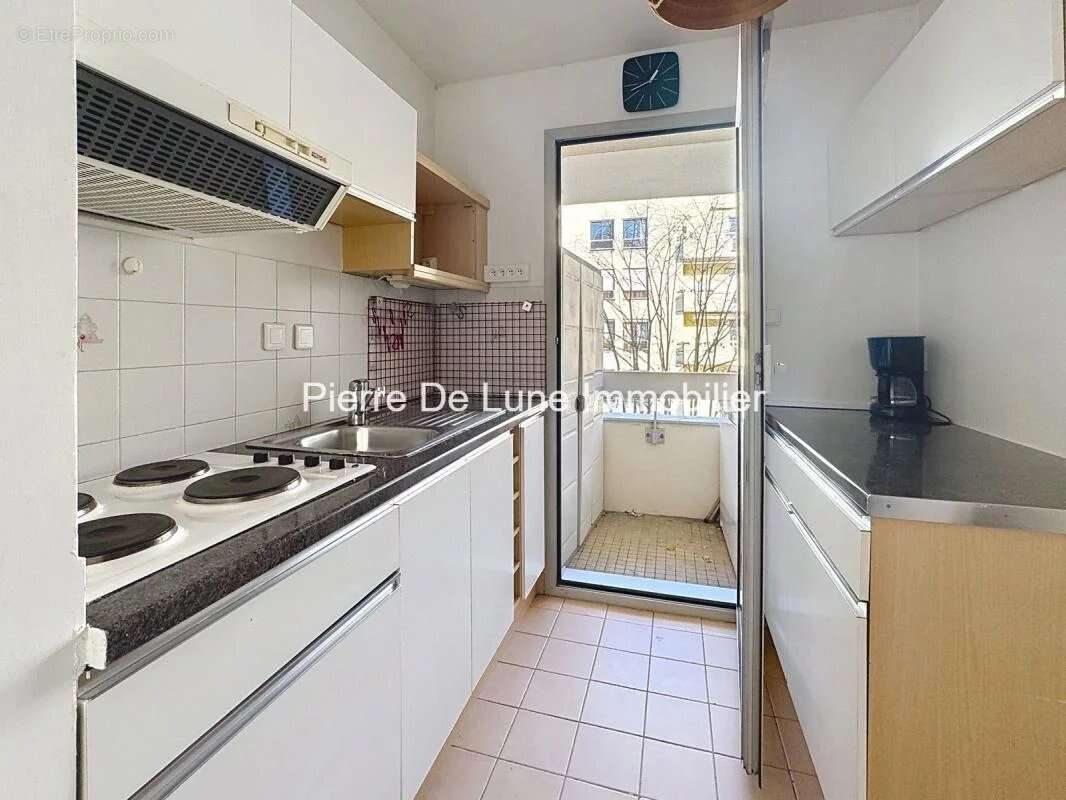Lumineux T3 Résidence Services Séniors Hespérides Courbevoie - photo 9
