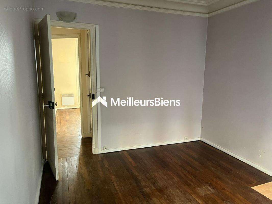 Appartement à PARIS-14E