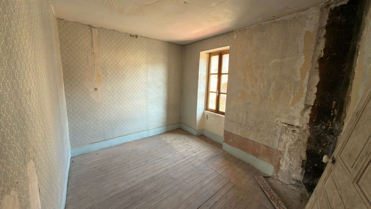 Maison à LACHAPELLE-SOUS-AUBENAS