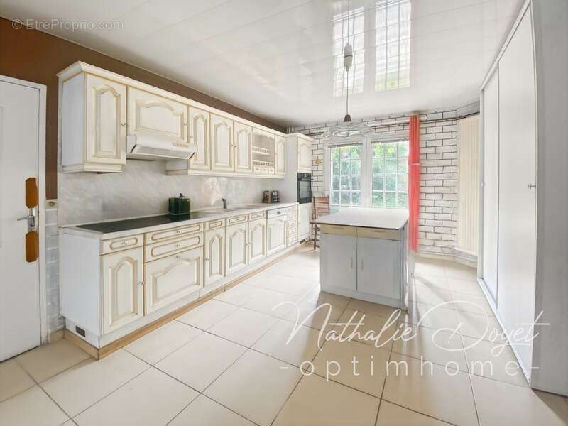 deux Maison 6 pièces PIERREPONT (02) - photo 5