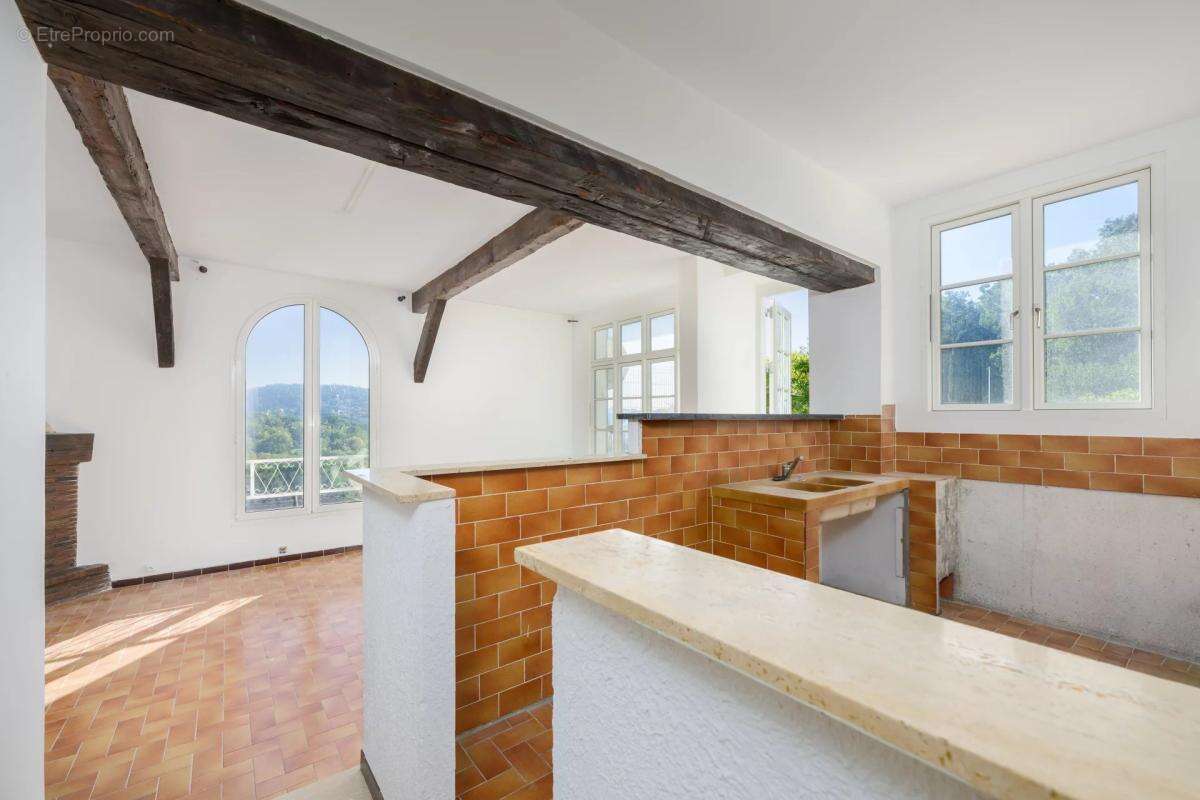 Maison à MONTAUROUX