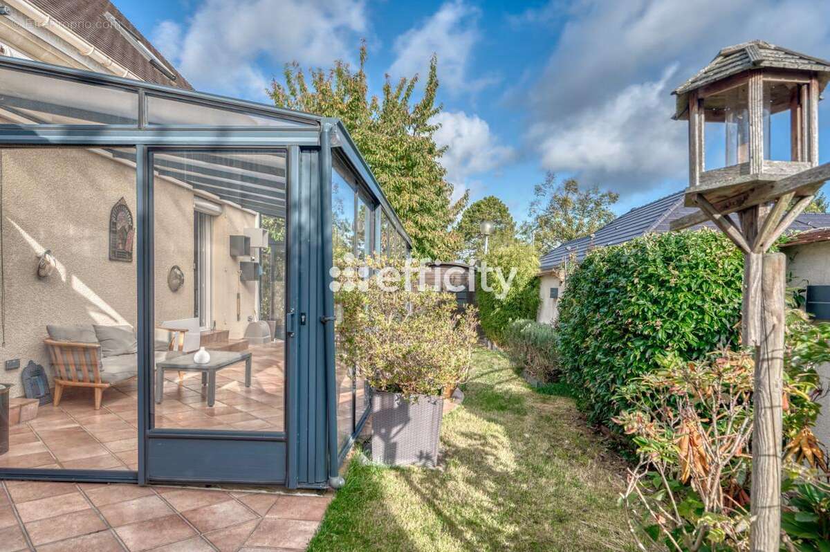 Maison à MERY-SUR-OISE