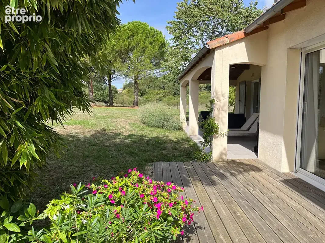 SAINT-BENOÎT - Maison 168 m², 5 chambres, terrain 3 095 m² - photo 3