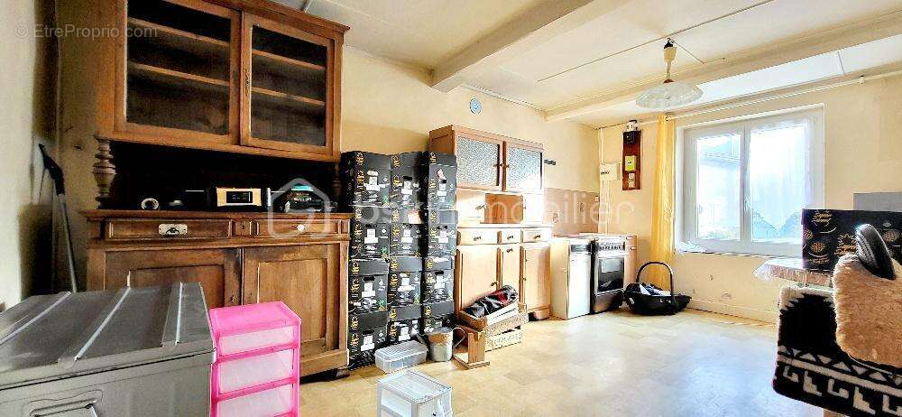 Maison à BEAUCROISSANT