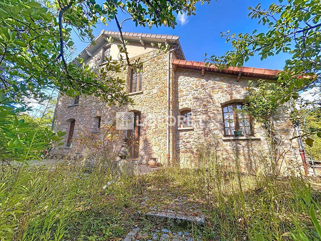 Maison à VERNEUIL-SUR-SEINE