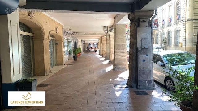 Commerce à CARPENTRAS