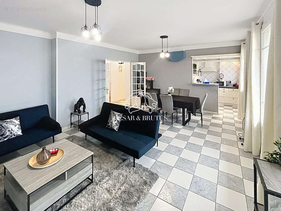 Appartement à LYON-8E