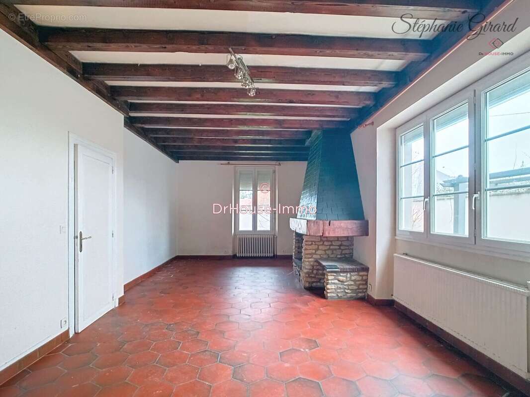 Maison à NEUVILLE-AUX-BOIS