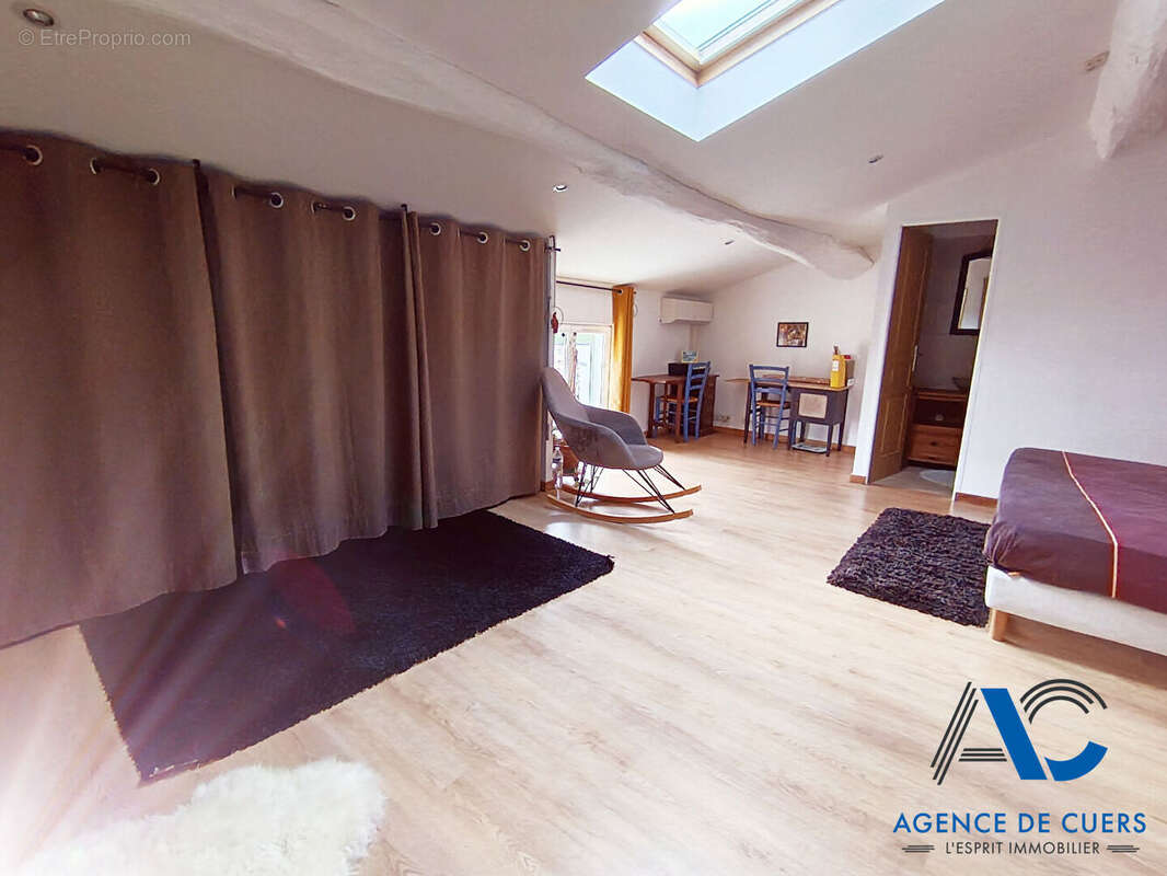Maison à CUERS
