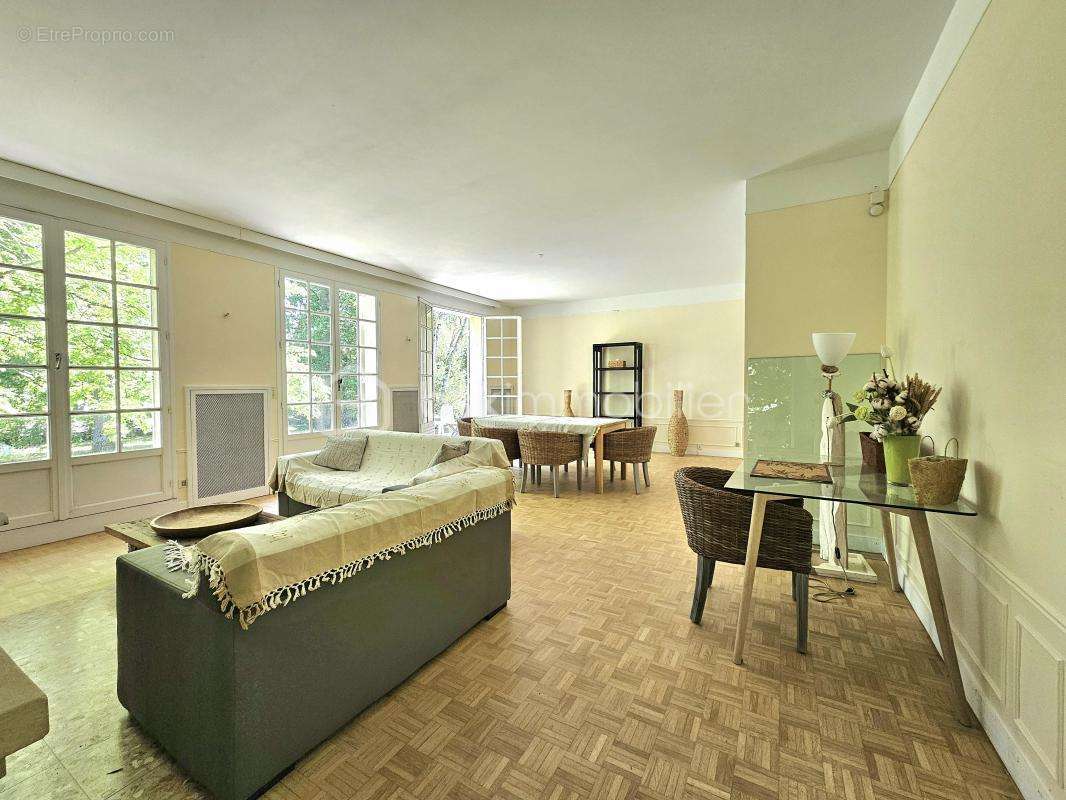 Maison à SAINT-PIERRE-LES-NEMOURS