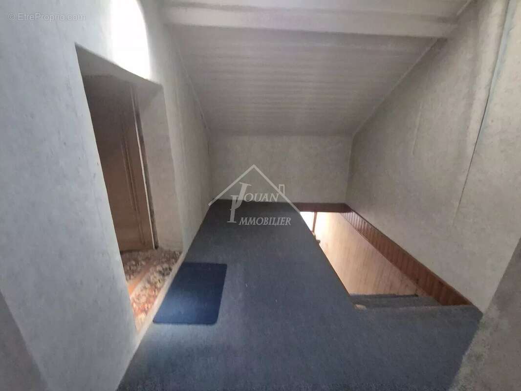 Maison à ECHASSIERES