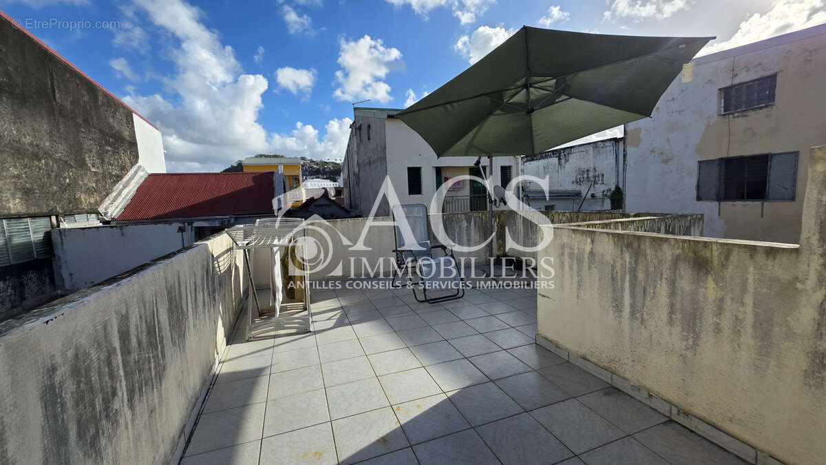Idéal investisseur - Immeuble de rapport au cœur de la ville à FORT-DE-FRANCE - photo 2