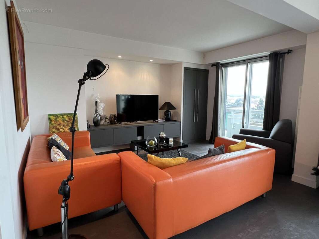 Appartement 116 m² à Cholet  - photo 3