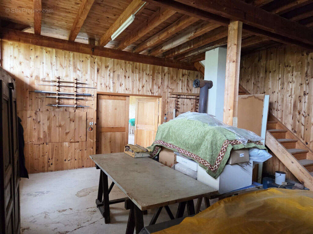 Ferme rénovée avec atelier d'artisan secteur St front - photo 21