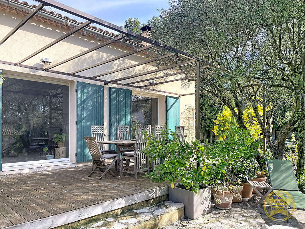 Maison à VILLENEUVE-LES-AVIGNON