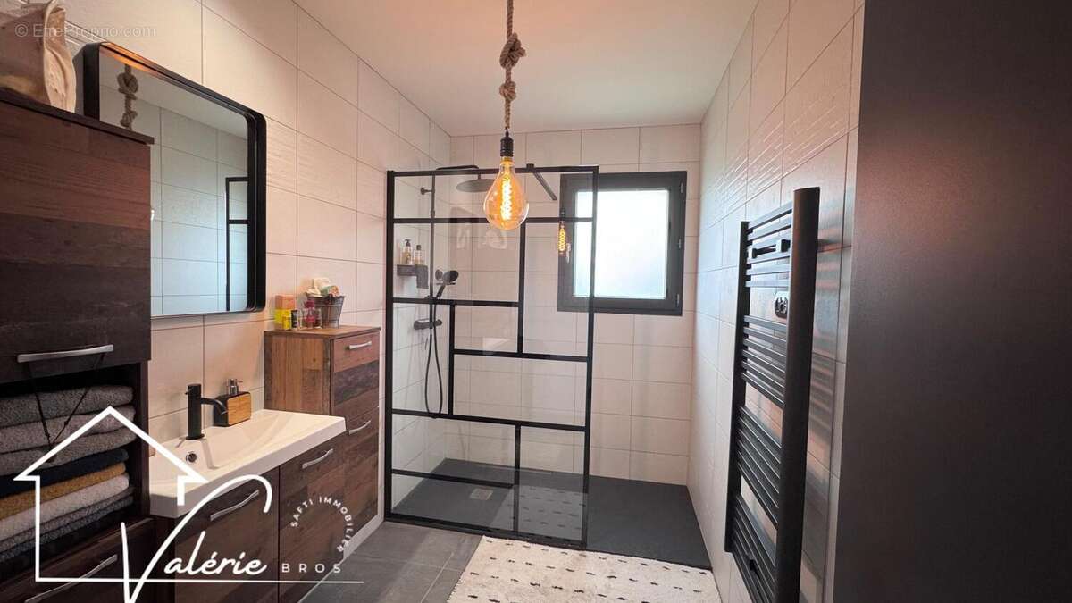 Photo 8 - Maison à LEMPDES-SUR-ALLAGNON