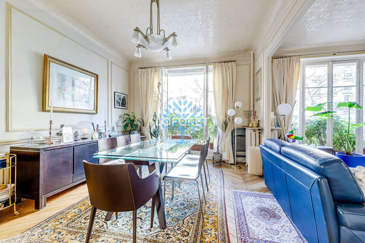 Appartement à PARIS-11E