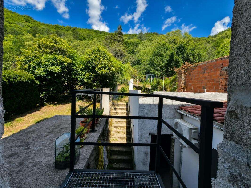 Maison de 5 pièces de 118 m² à Mazamet - photo 9