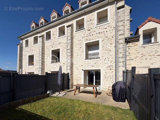 Appartement à MOISSY-CRAMAYEL