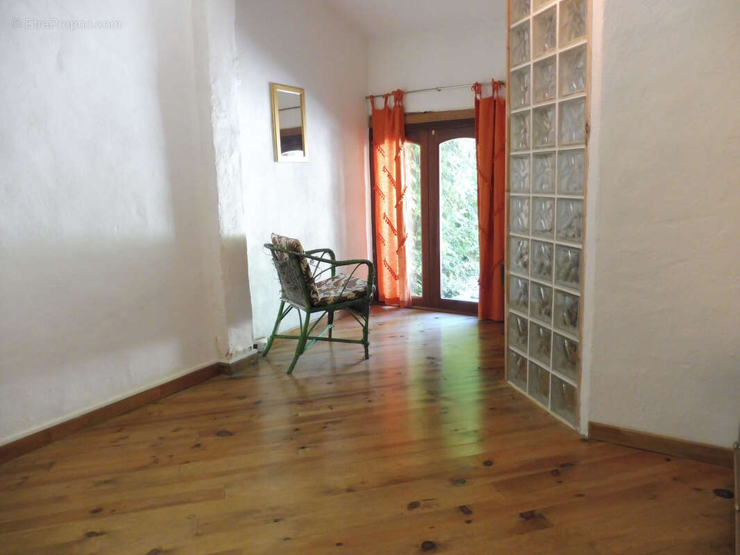 Maison à BONNES