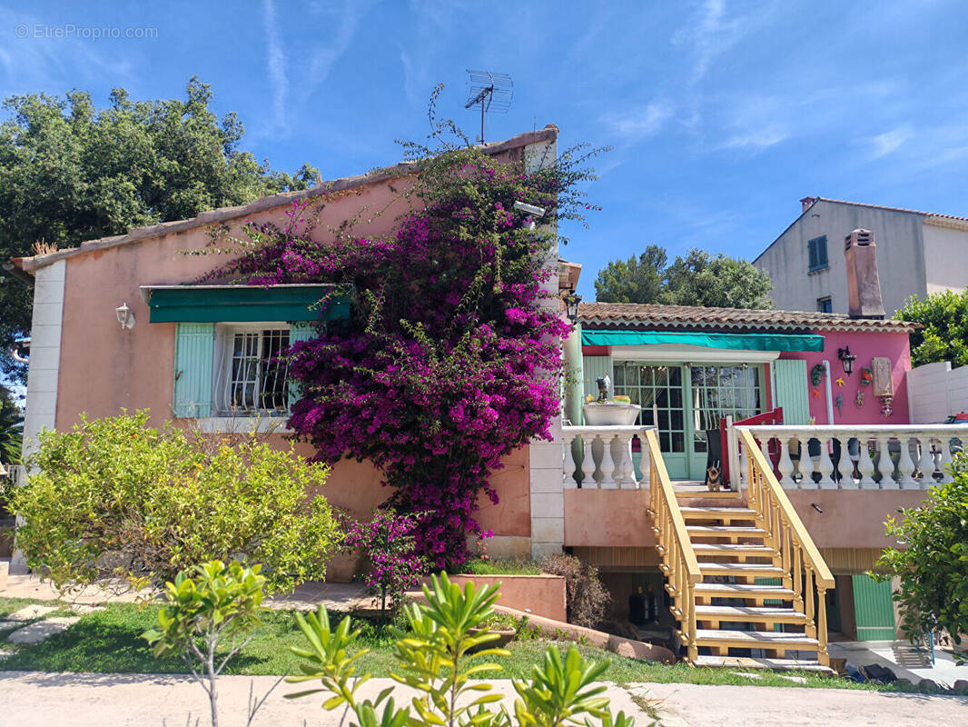 Maison à HYERES