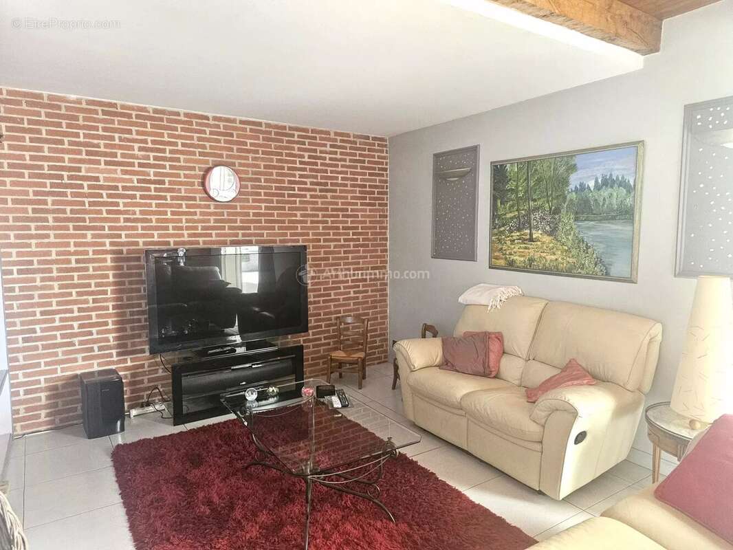 Maison 262 m² à Lescure-D'albigeois  - photo 2