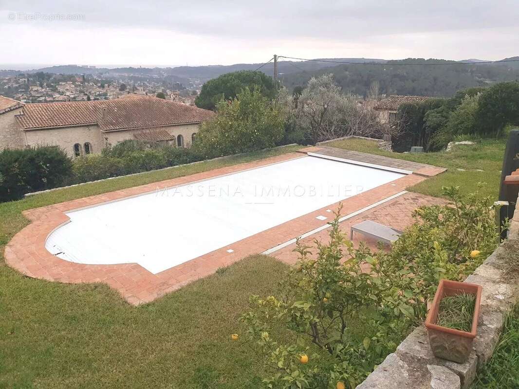 Maison à LA COLLE-SUR-LOUP