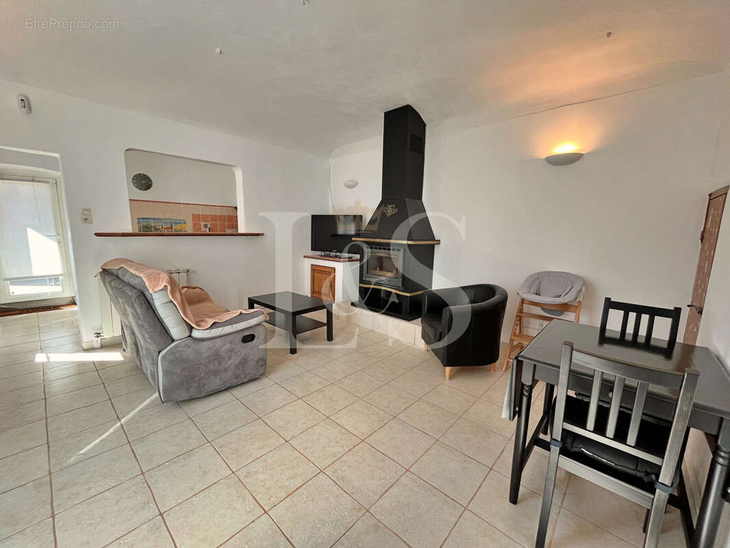 Maison à VIVIERS