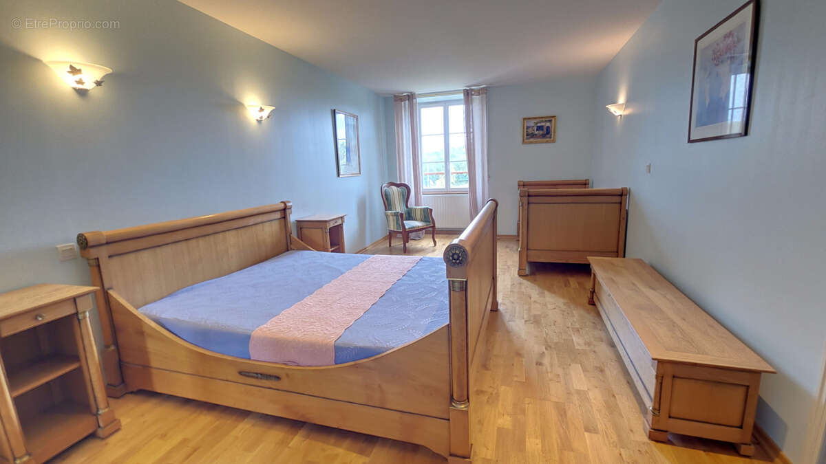 Maison à MONTIGNY-LA-RESLE