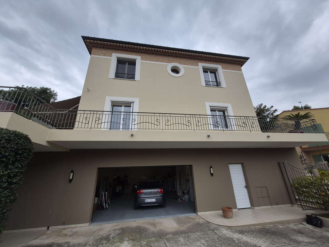 Appartement à MENTON