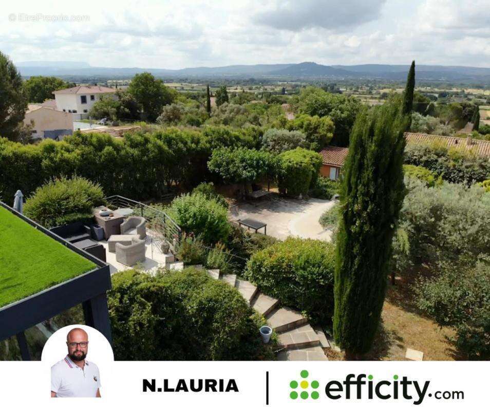 Maison à LE PUY-SAINTE-REPARADE