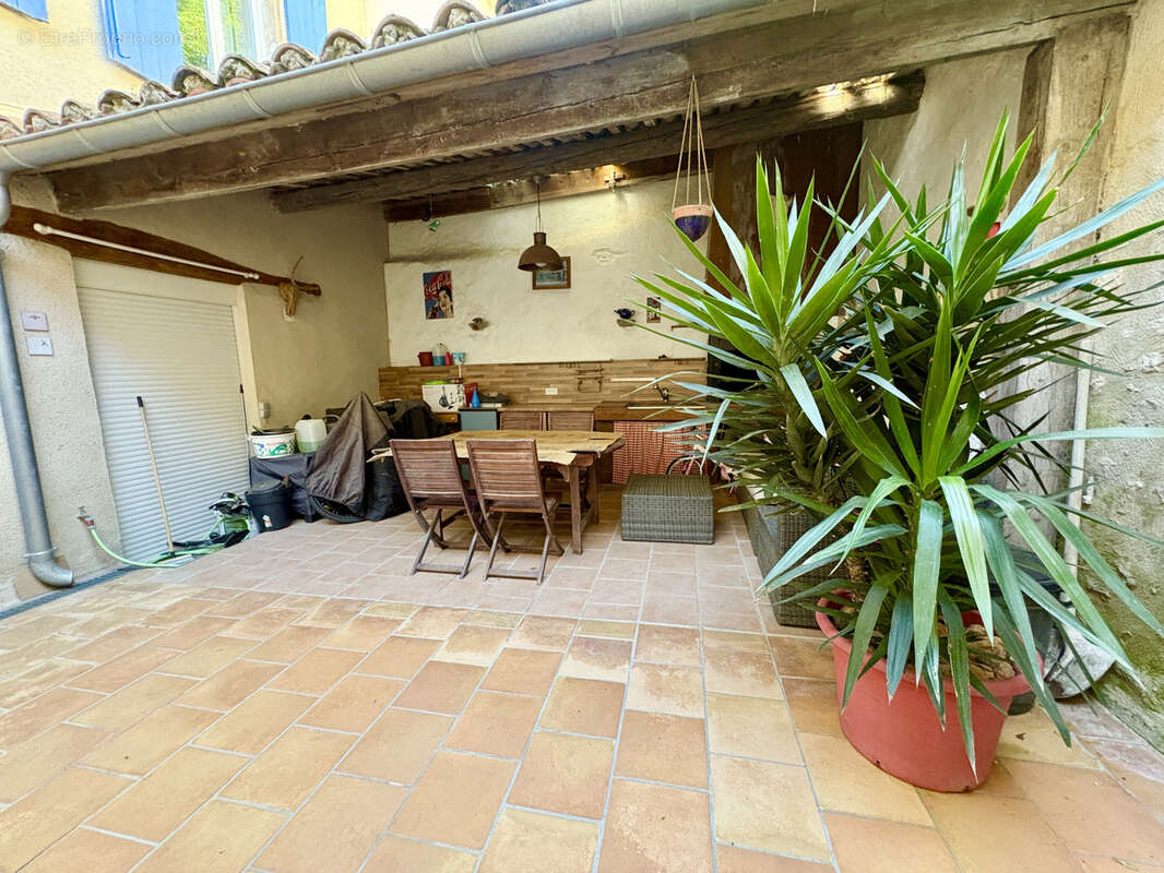 Appartement à SAINT-CHINIAN