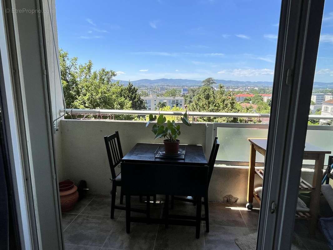 Appartement 71 m² à Jassans-Riottier  - photo 2
