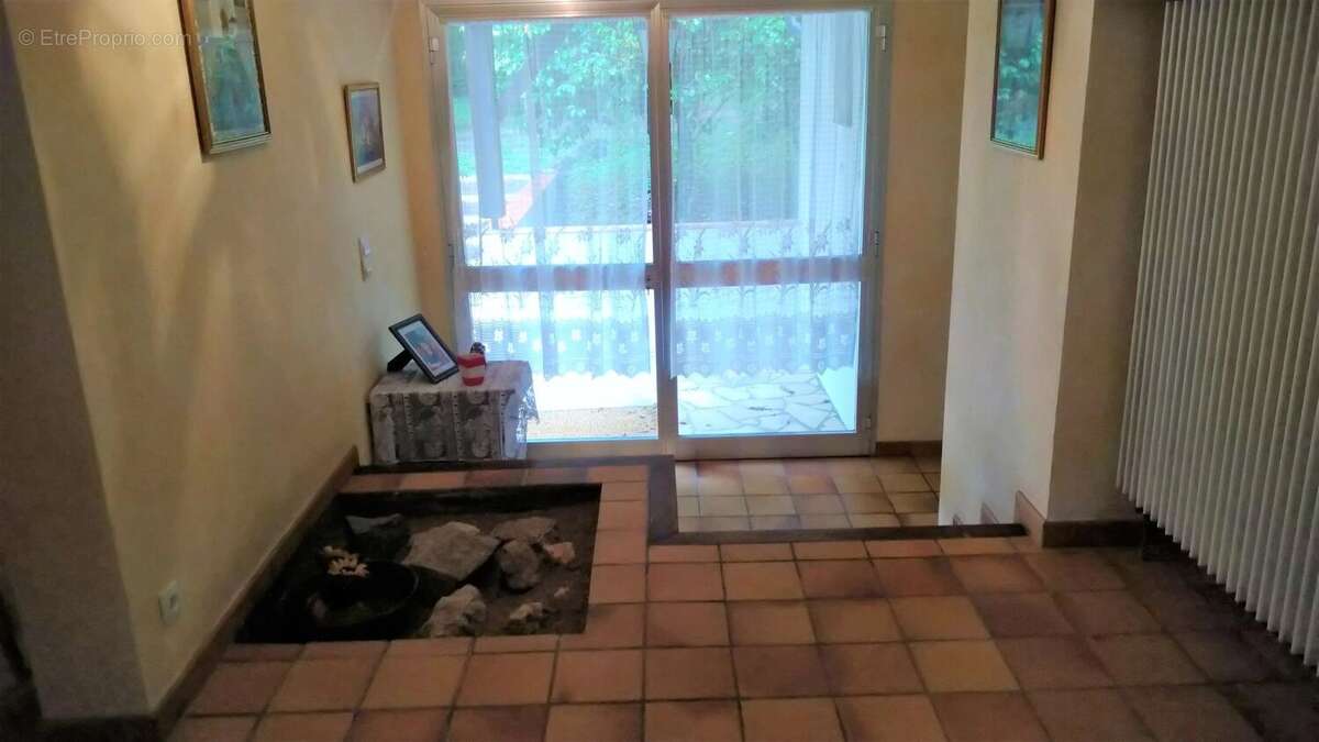 Maison à MONCOUTANT