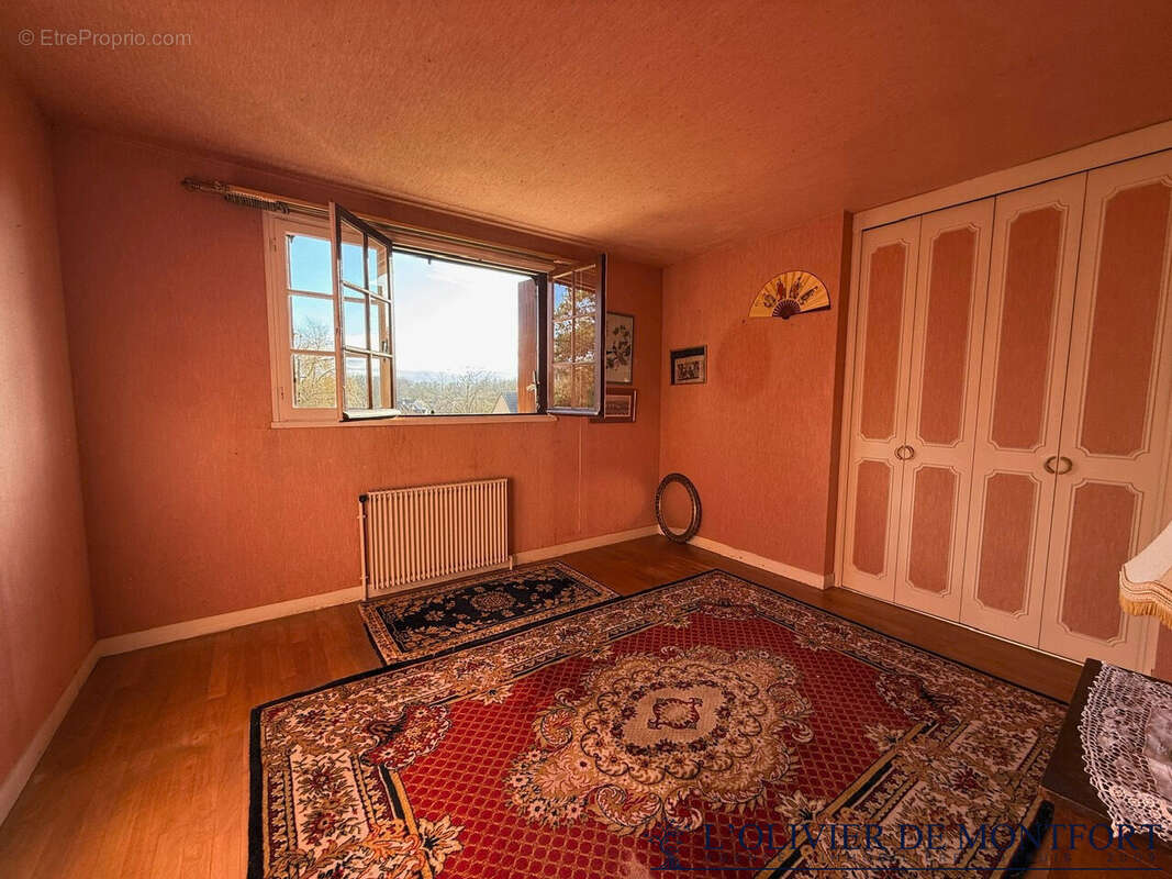 Maison à MONTFORT-L'AMAURY